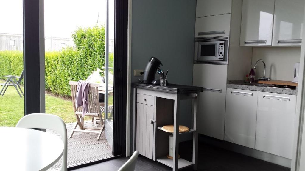 Vakantie studio Heeg met eigen ligplaats room 3